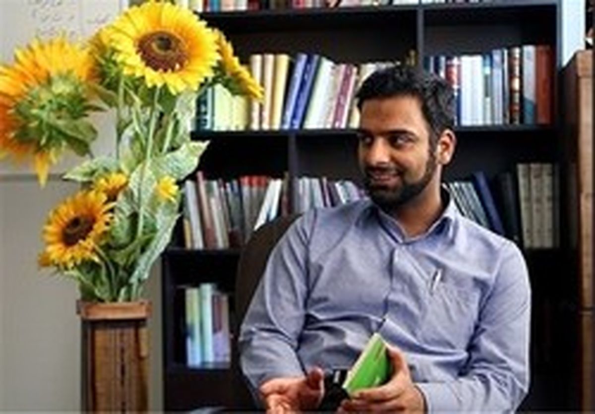 انقلاب ادبیات را با مضامین قرآنی آشتی داد