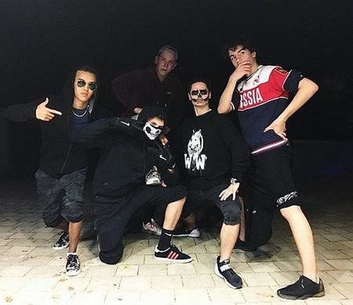 پسر پورشنکو با یک لباس روسی جنجال به پا کرد +عکس