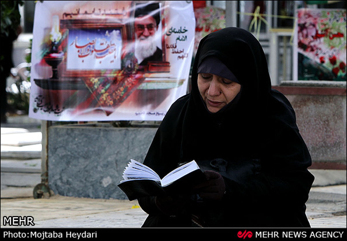 گلزار شهدا در پنج شنبه آخر سال