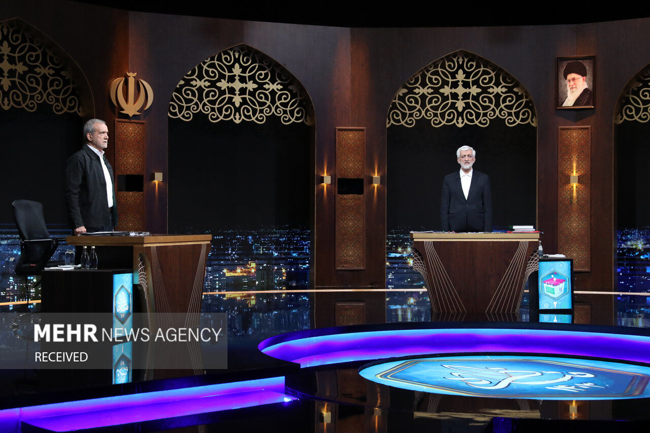 جلیلی: مردم نقش تعیین‌کننده‌ای در حل مشکلات بیکاری و مسکن دارند